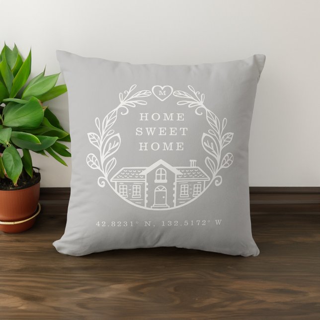 Home Sweet Home, Krans Design & Coördinaten Grijs Kussen (Home Sweet Home, Wreath Design & Coordinates Grey Throw Pillow)