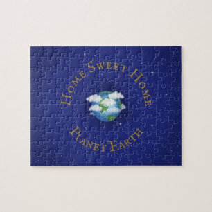 "Home Sweet Home Planet Earth" Whimsical Astronomi Legpuzzel