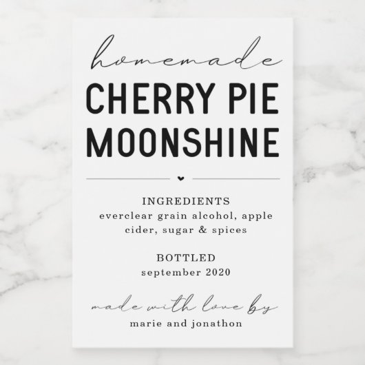 Homemade Cherry Pie Moonshine Label personaliseren Wijn Etiket (Enkel label)