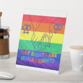 Homo heeft rechten reclamebord met voetstuk (Insitu)