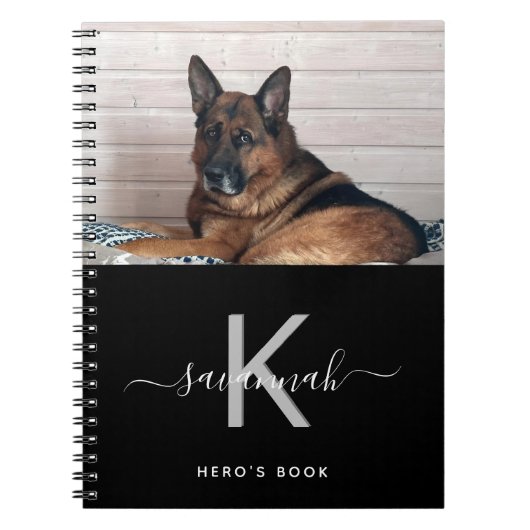 Hond aangepaste foto zwart wit monogram notitieboek (Voorkant)