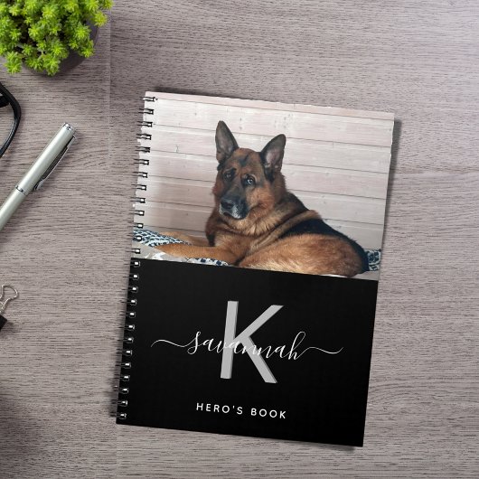 Hond aangepaste foto zwart wit monogram notitieboek