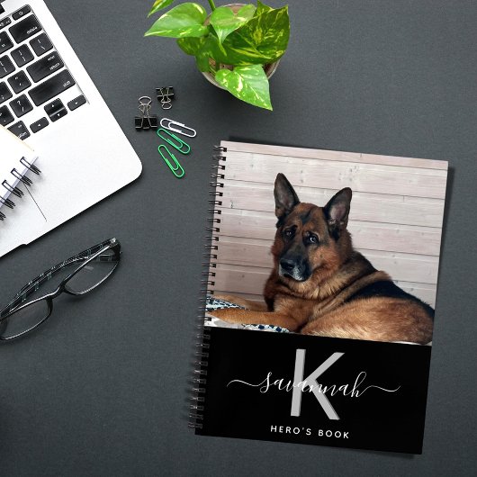 Hond aangepaste foto zwart wit monogram notitieboek