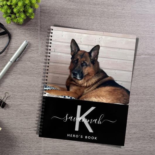 Hond aangepaste foto zwart wit monogram notitieboek