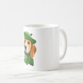 Hond Beagle in groene Franse baret Koffiemok (Voorkant rechts)
