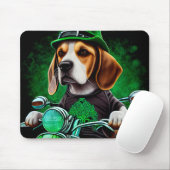 Hond Beagle rijdt op fiets St. Patrick's Day Muismat (Met muis)