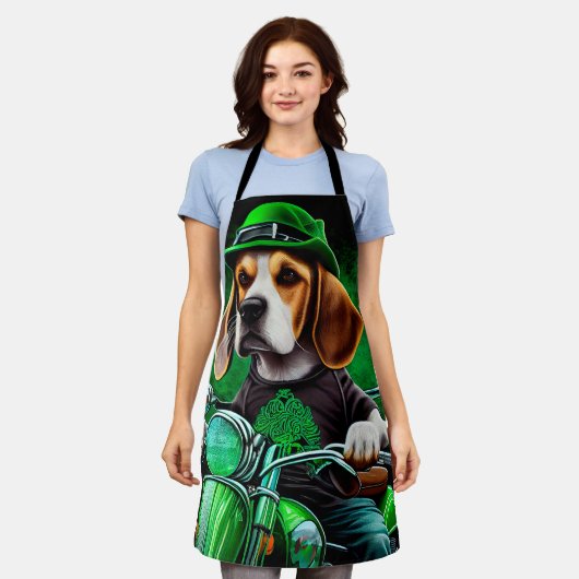 Hond Beagle rijdt op fiets St. Patrick's Day Schort (Gedragen)