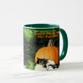 Hond beschermt grote pompoen mok (Voorkant rechts)