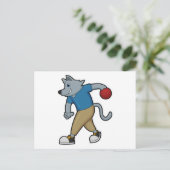 Hond bij bowlen met bowlingbal briefkaart (Staand voorkant)
