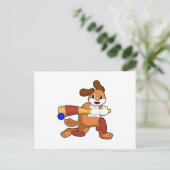 Hond bij Cricket met cricketbat Briefkaart (Staand voorkant)