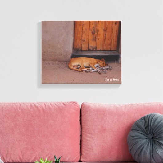 Hond bij Rest Canvas Afdruk (Insitu (Woonkamer))