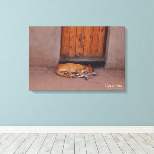 Hond bij Rest Canvas Afdruk (Insitu (Houten vloer))