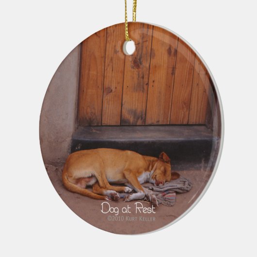 Hond bij Rest Keramisch Ornament (Links)