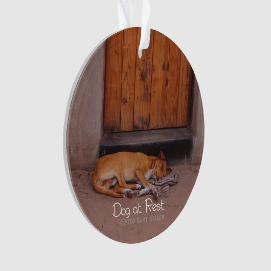 Hond bij Rest Ornament (voorkant)