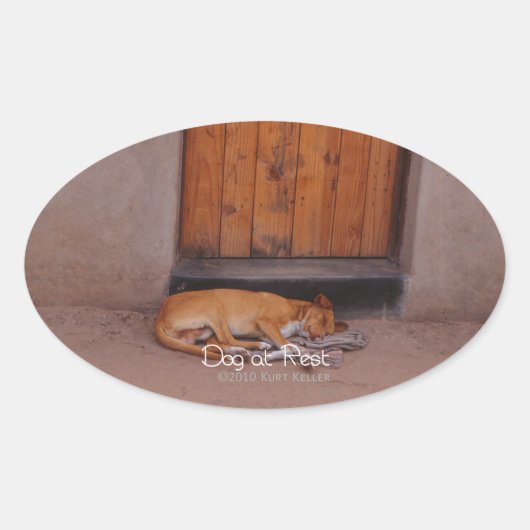 Hond bij Rest Ovale Sticker (Voorkant)