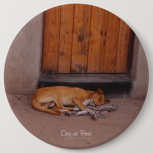 Hond bij Rest Ronde Button 6,0 Cm (Voorkant)