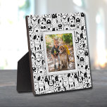 Hond Collage Frameless Foto Ezel Terug Fotoplaat<br><div class="desc">Gemaakt om dimensionaal te kijken, een grens van zwarte en witte honden creëer een leuk lijst voor je favoriete foto op dit tafelblad met een ingebouwde esel. Het afbeelding wordt direct op het hardboard geplaatst voor een verbluffend scherp afbeelding met een gemakkelijk schoon veegdoppervlak. Geweldig als geschenk of om je...</div>