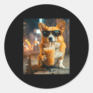 Hond corgi drinkend ijskoffie grappige dier meme ronde sticker