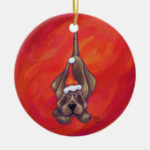 Hond Dog Kerstmis op rood Keramisch Ornament (Voorkant)
