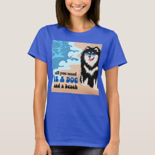 HOND EN EEN STRAND Finse Lapphund shirten alle sti T-shirt