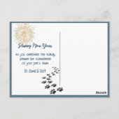 Hond en kat onder een quilt briefkaart (Achterkant)