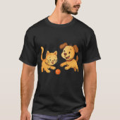 Hond en kat spelen samen bal t-shirt (Voorkant)