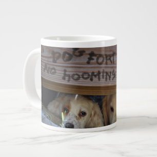 Hond en puppy in Dog Fort Grote Koffiekop