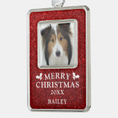 Hond Foto Vrolijk Kerstfeest Rode Glitter Naam Verzilverd Omlijst Ornament (Links)