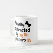 Hond gemakkelijk afgeleid door Wieners Koffiemok (Voorkant links)