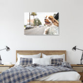 Hond hangende kop uit het raam van de auto canvas afdruk (Insitu (Slaapkamer))