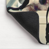 Hond helpt bij het wassen muismat (Hoek)