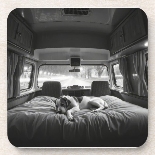 Hond in Bed van Camper Bier Onderzetter (Voorkant)