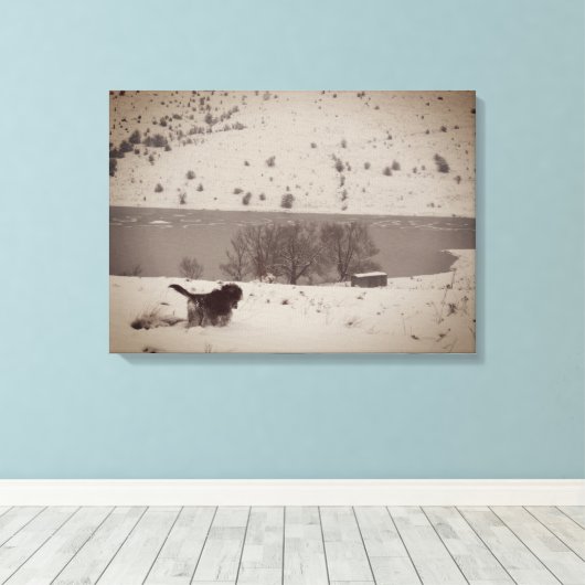 Hond in de Sneeuw Canvas Print (Insitu (Houten vloer))