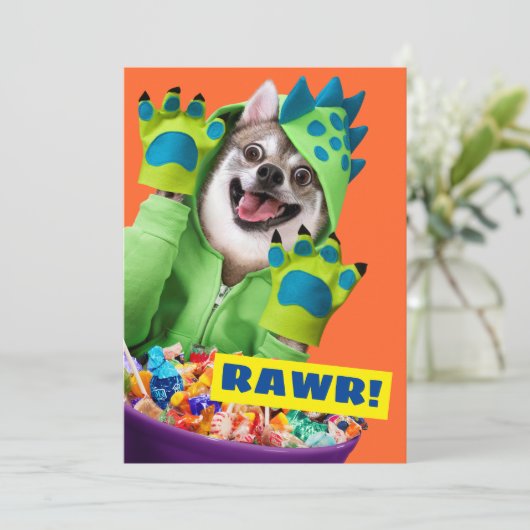 Hond in dinosaurus kostuum kaart (Staand voorkant)