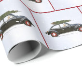 Hond in oude auto met kerstboom cadeaupapier (Rol Hoek)