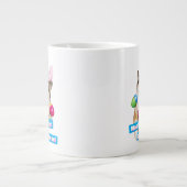 Hond ligt op paaseieren grote koffiekop (Voorkant)