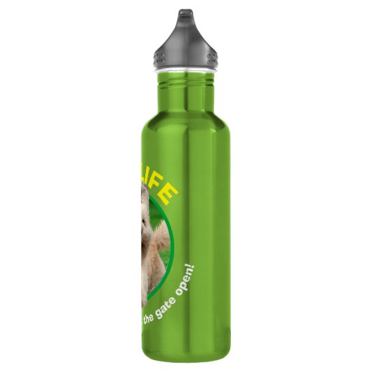 Hond loopt in de baard waterfles  (Rechts)