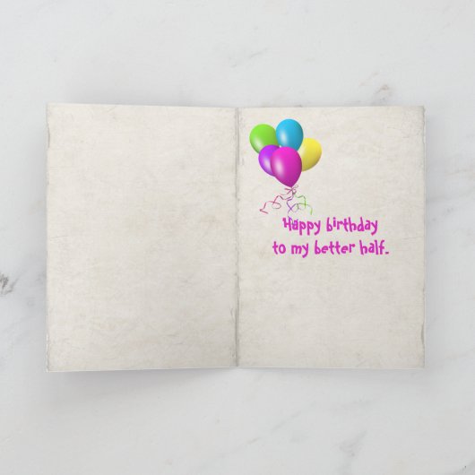 Hond met bikinitop voor verjaardag kaart (Binnen)