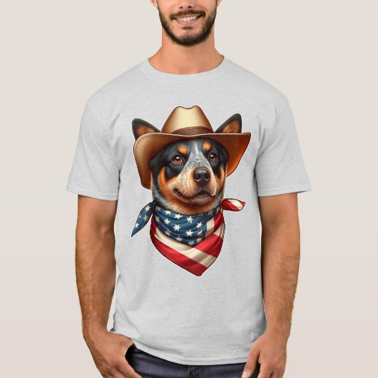 Hond met een Pet en Amerikaanse vlag Bandana T-shirt (Voorkant)