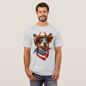 Hond met een Pet en Amerikaanse vlag Bandana T-shirt (Voorkant volledig)