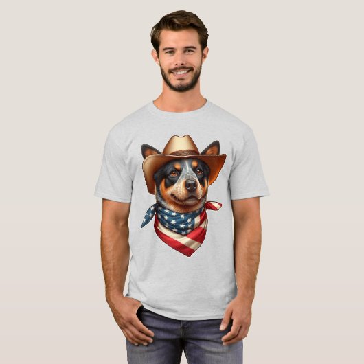 Hond met een Pet en Amerikaanse vlag Bandana T-shirt (Voorkant volledig)
