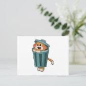 Hond met vuilnisbak briefkaart (Staand voorkant)