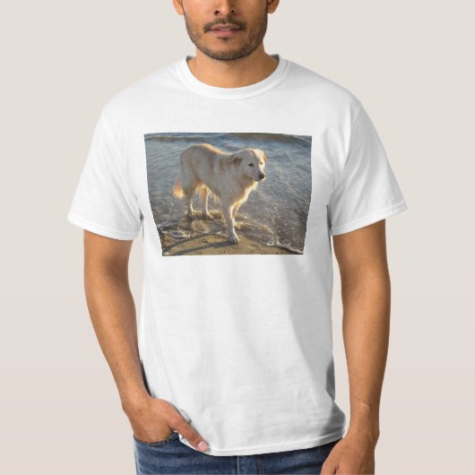 Hond op de oever t-shirt (Voorkant)