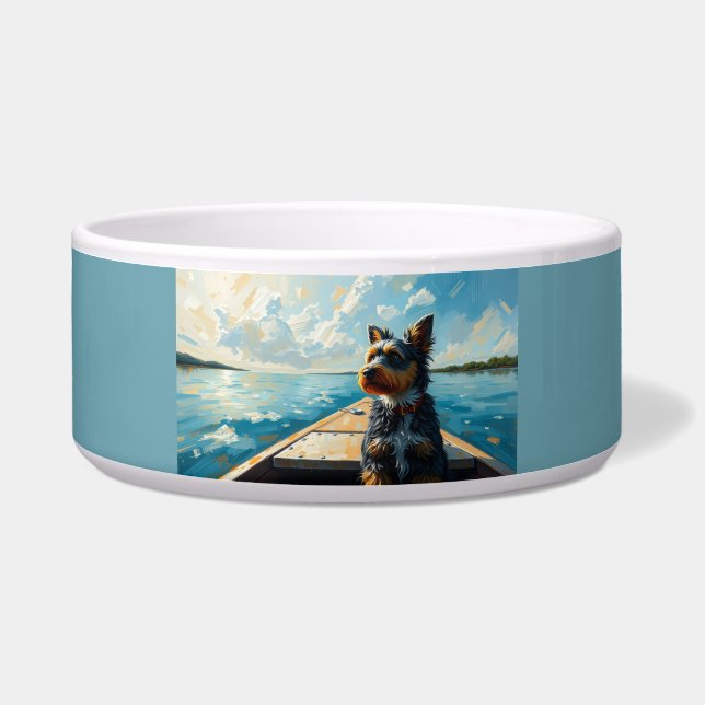 Hond op een boot voerbakje (Voorkant)