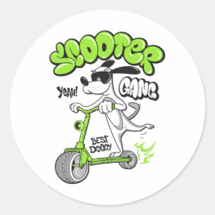 Hond op een scooter ronde sticker