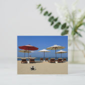 Hond op het strand briefkaart (Staand voorkant)