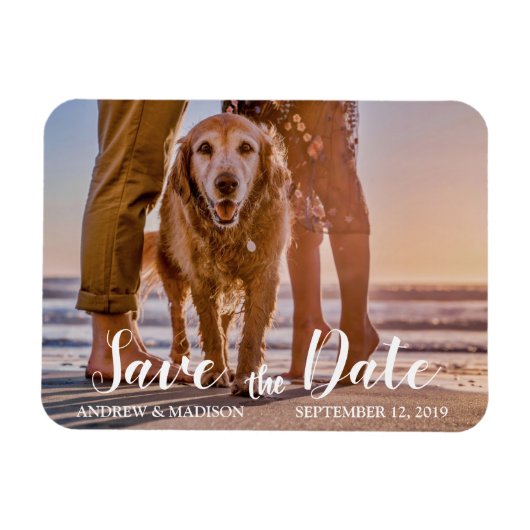 Hond op het strand met Paar Save the Date Magneet (Horizontaal)