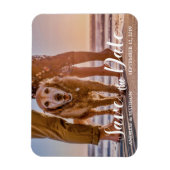 Hond op het strand met Paar Save the Date Magneet (Verticaal)