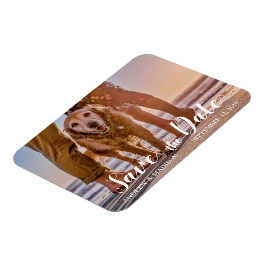 Hond op het strand met Paar Save the Date Magneet (Linkerzijde)