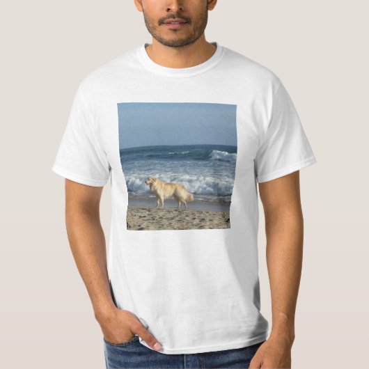Hond Op Het Strand  T-shirt (Voorkant)